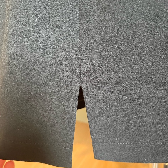 BCBG crepe dress sleeveless knee length sheath dress cutout - Picture 3 of 8